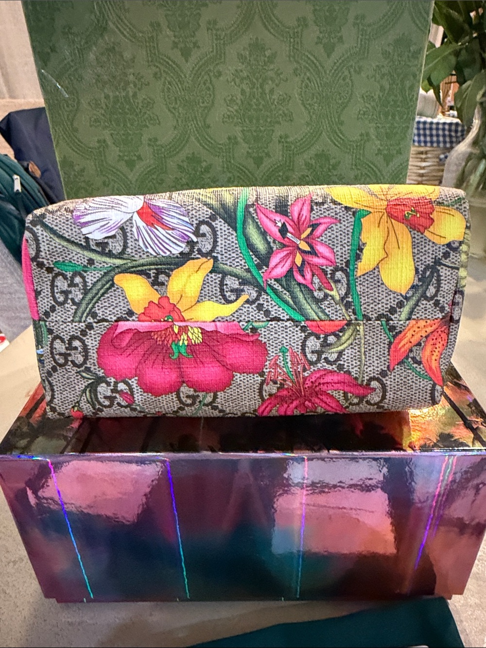 GUCCI | ✨LIKE NEW✨ Soft GG Supreme Monogram Flora Ophidia Cosmetic Case - Picture 6 of 9